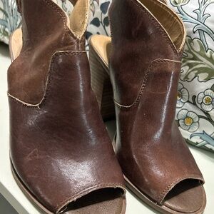 Lucky Brand Brown Leather Mules with Distressed Finish